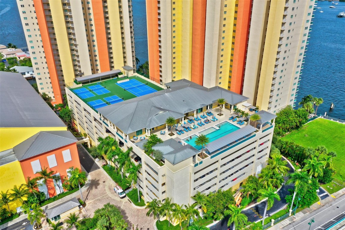 MARINA GRANDE - Residential Lease