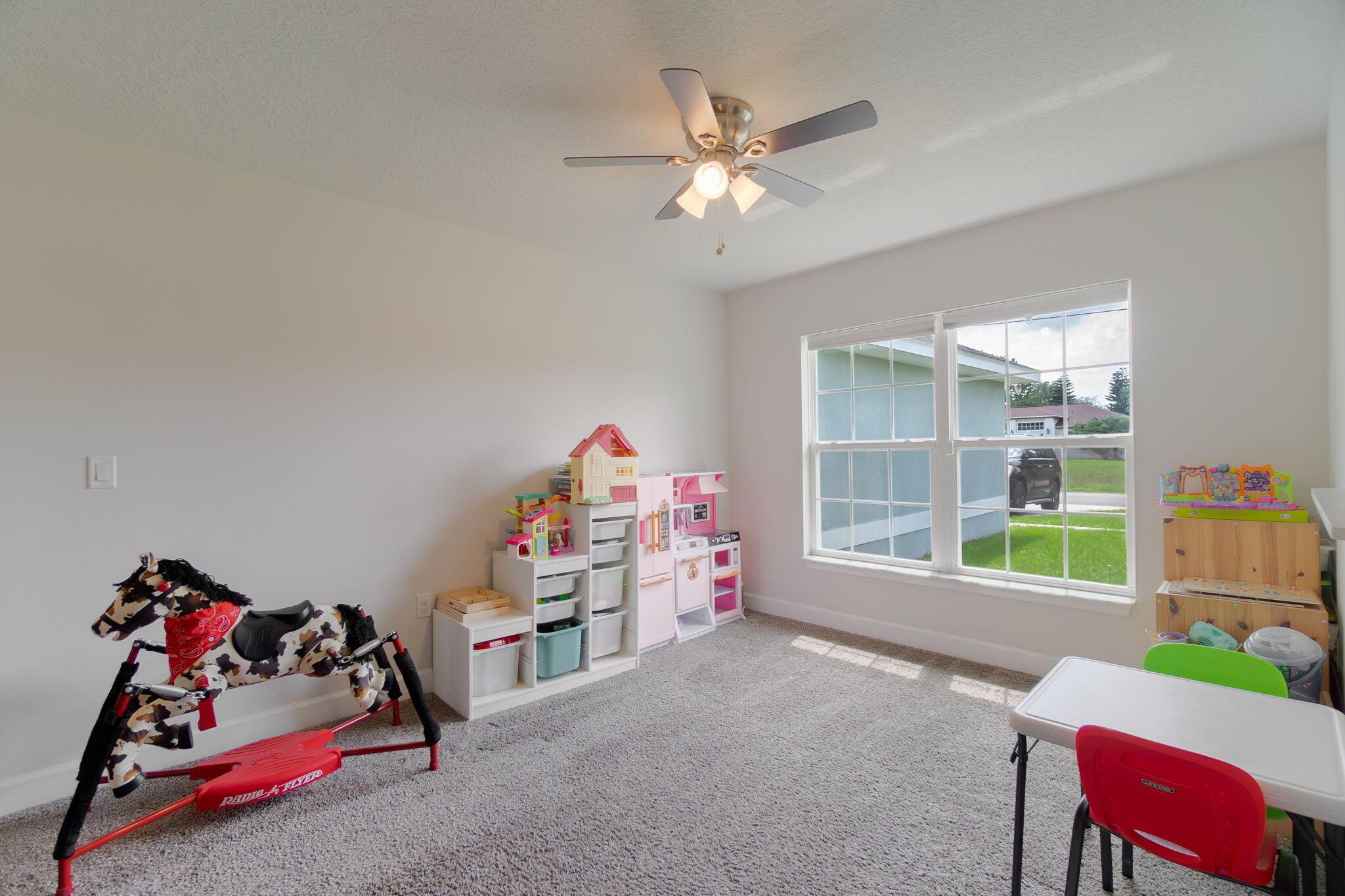 517 SW Cherryhill Road