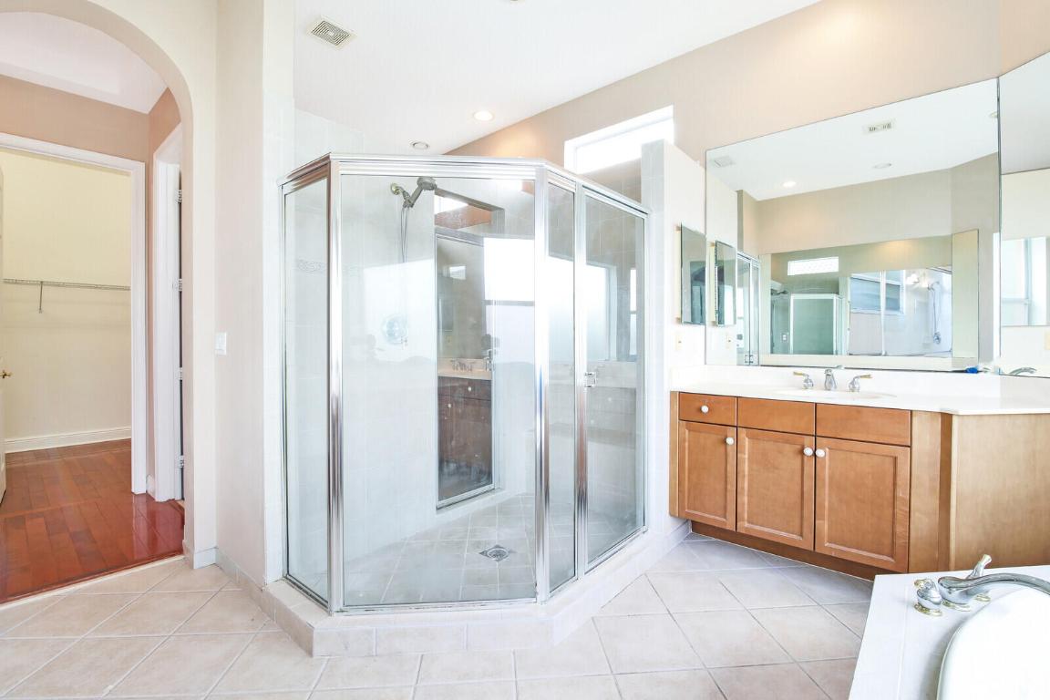 OLYMPIA 2 - Residential