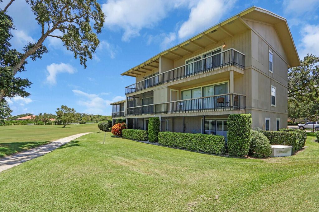 Photo of 18429 SE Wood Haven Lane #G, Jupiter, FL 33469 (MLS # R11099466)