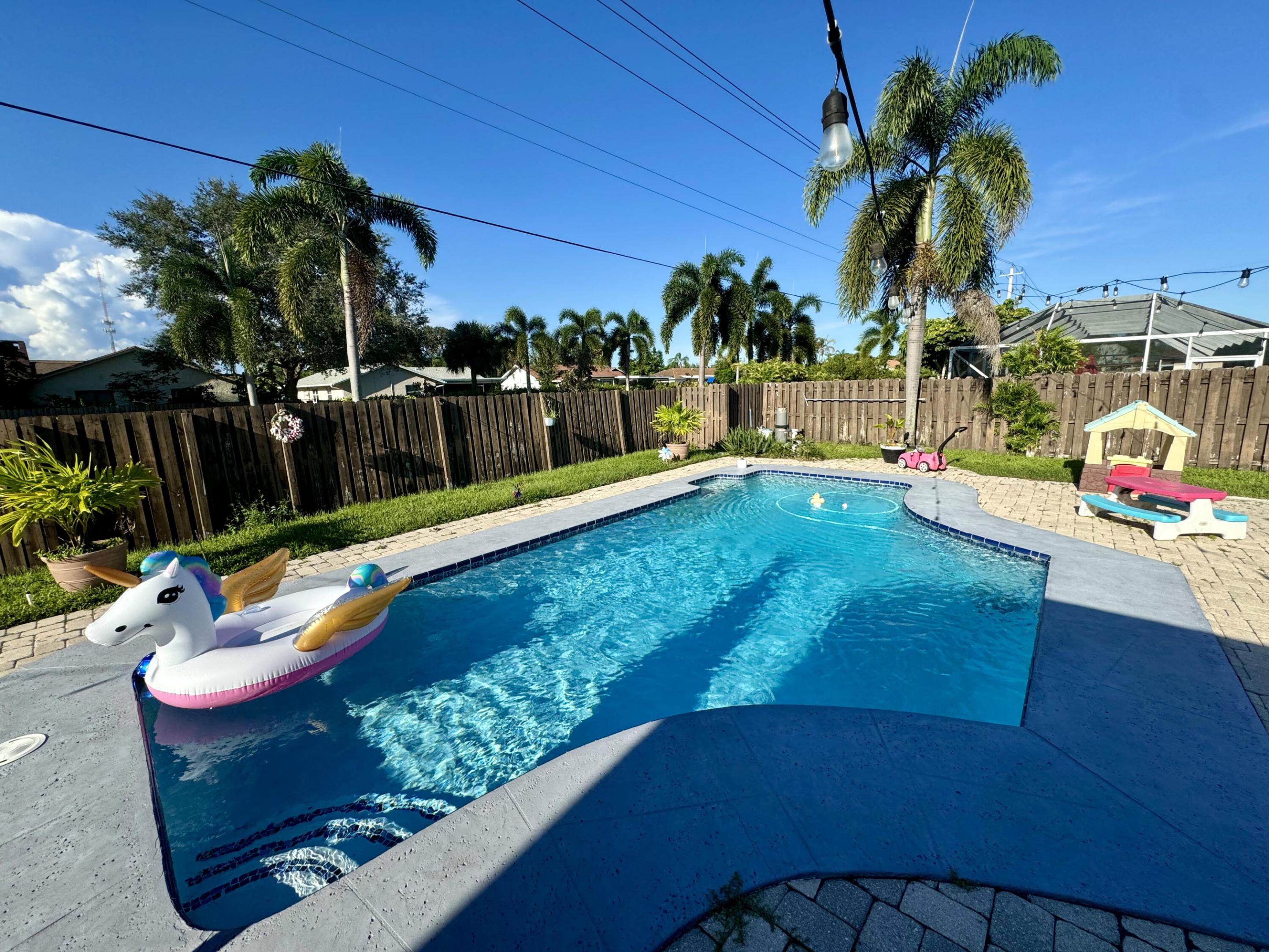 SOUTH SHORE 2 OF WELLINGTON - Residential