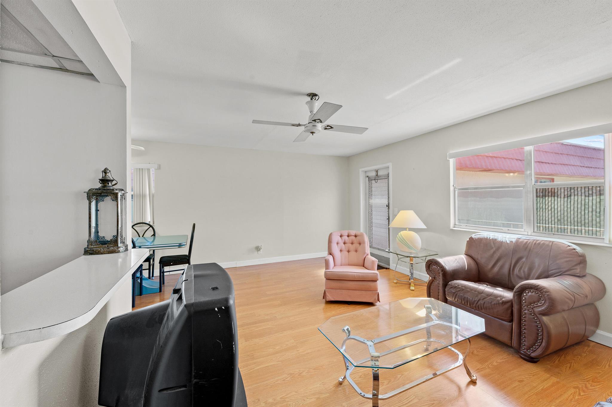 KINGS POINT - Residential