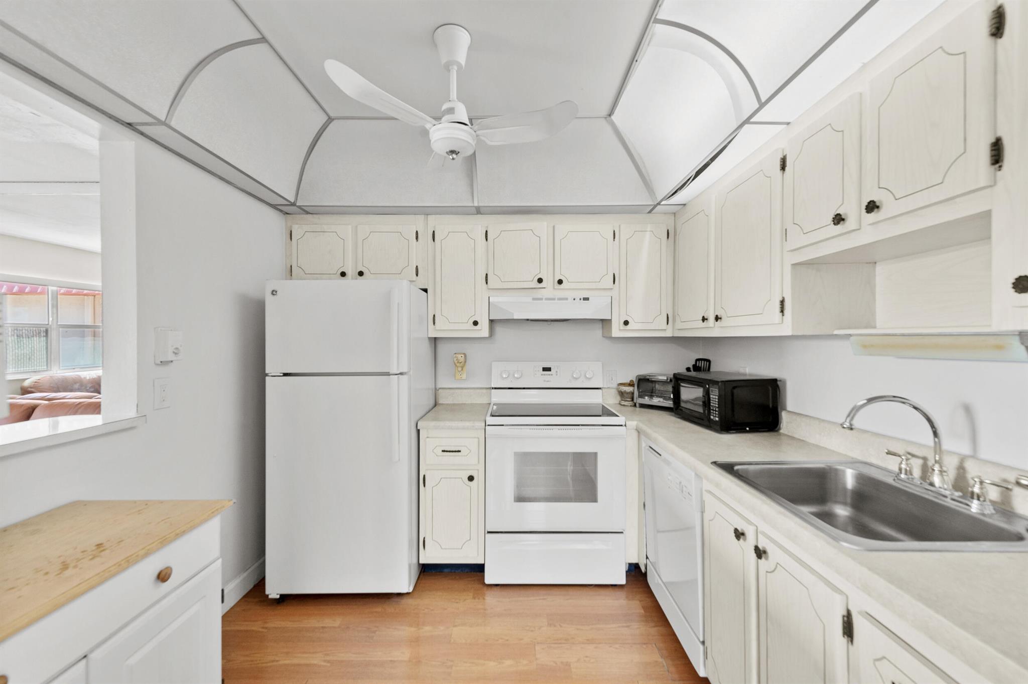 KINGS POINT - Residential