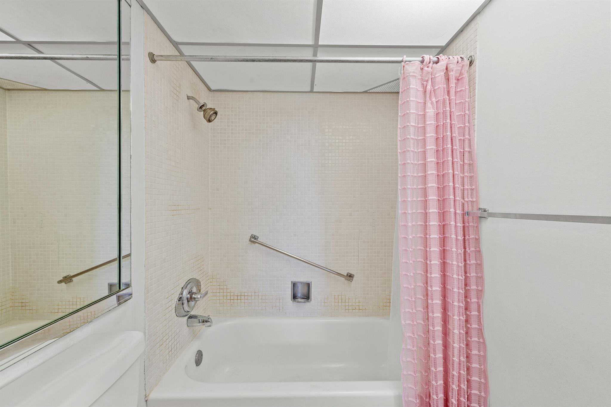 KINGS POINT - Residential