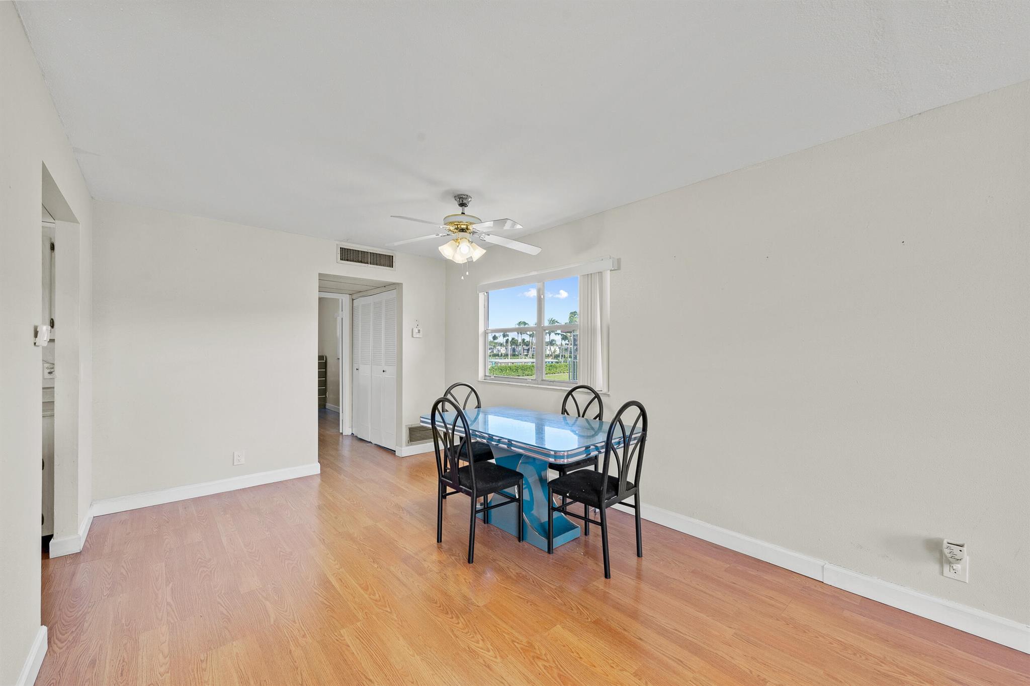 KINGS POINT - Residential