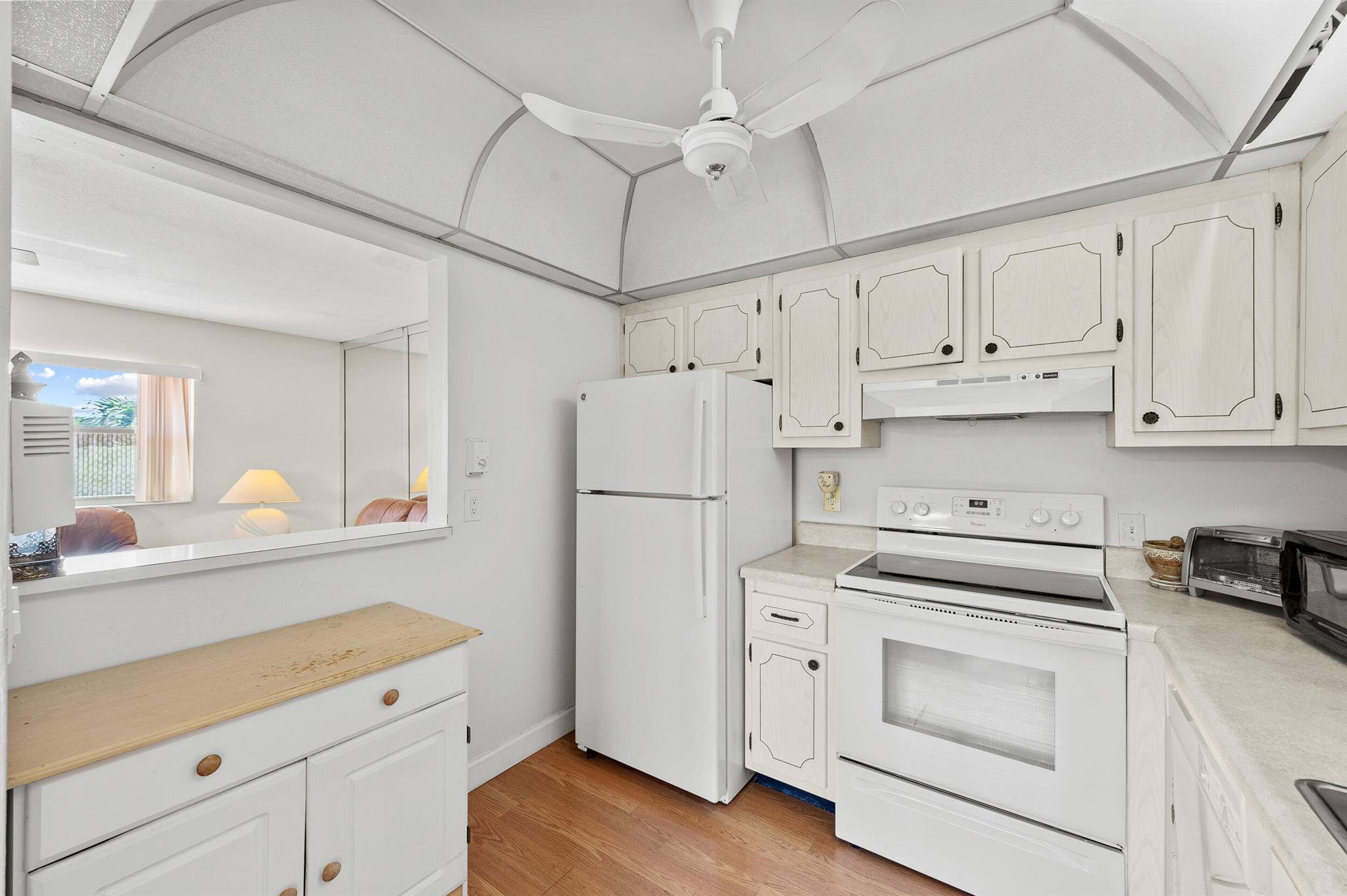 KINGS POINT - Residential