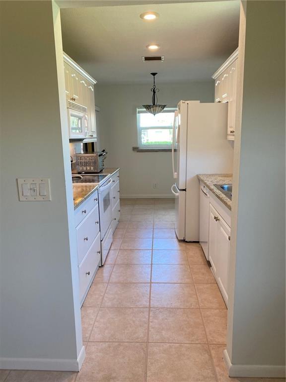 Savannahs Condominium - Residential