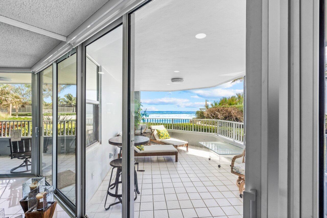5200 N Ocean Drive 102, Singer Island, FL, 33404/$1,100,000 3 5200 N Ocean Drive 102