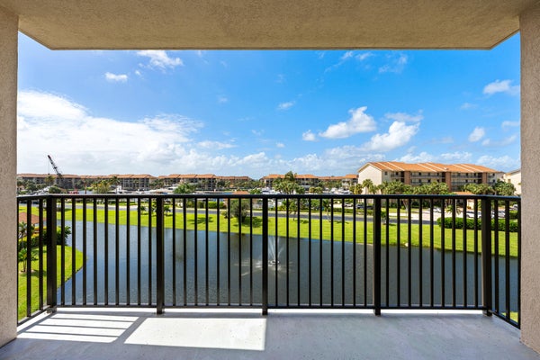 601 SEAFARER CIR APT 405, JUPITER, FL 33477 - Image 16219082f7b5816085e4cb5db17daa11/442903467