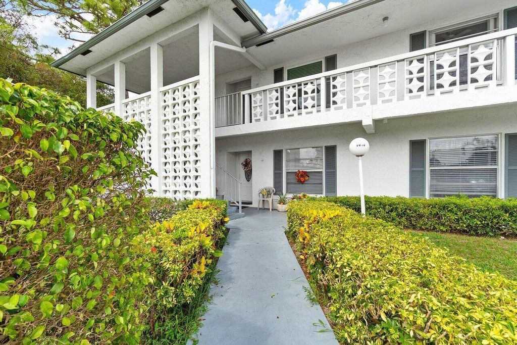 Photo of 5010 Privet Place #101, Delray Beach, FL 33484 (MLS # B26031237)