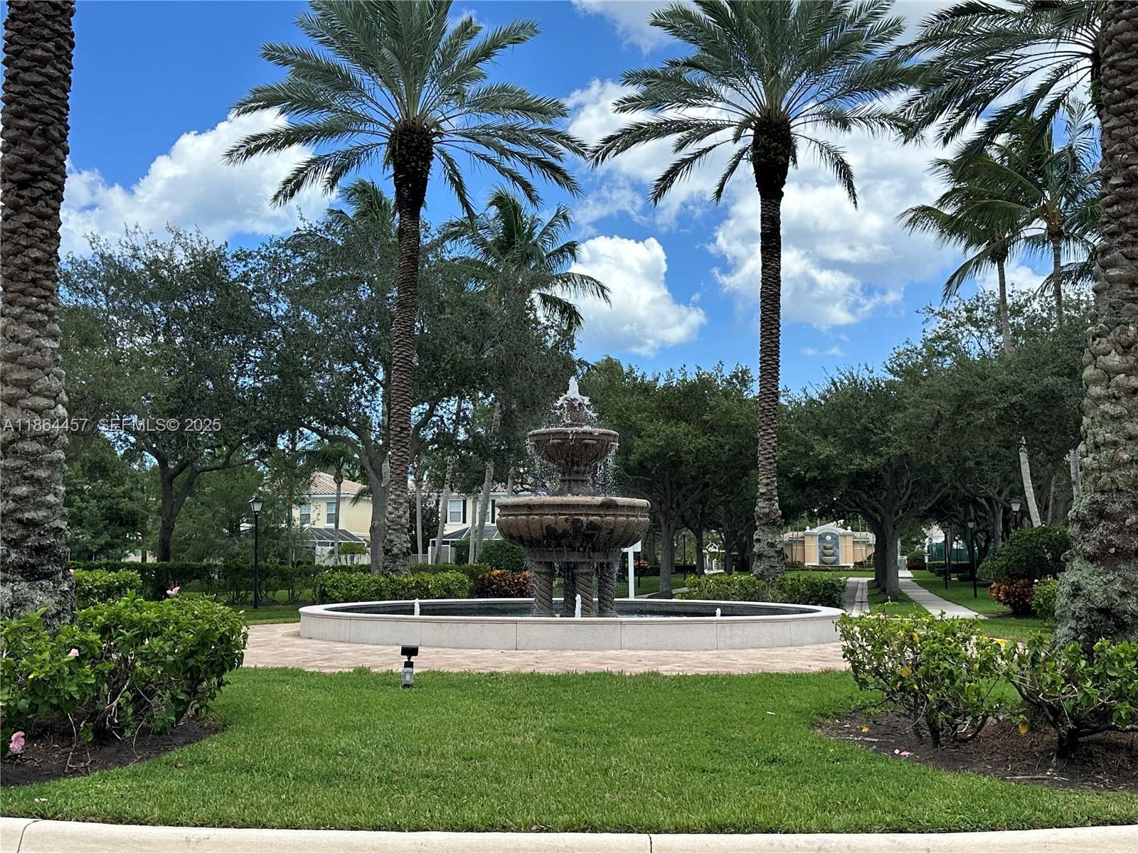 CATALINA LAKES - Residential