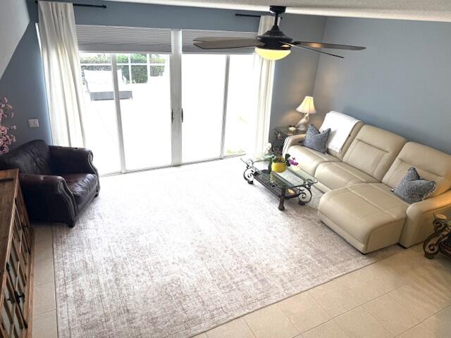 CATALINA LAKES - Residential