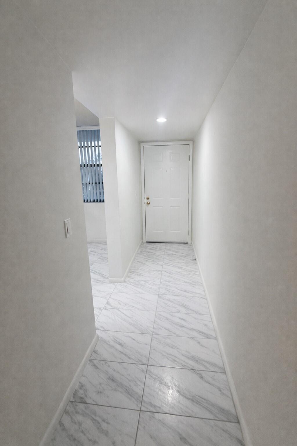 WHITEHALL CONDO OF THE LANDS OF THE PRESIDENT - Residential Lease