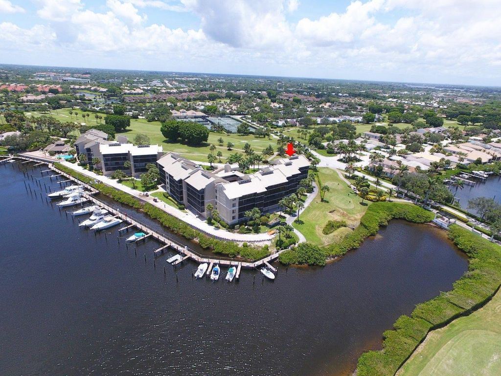 Photo of 16940 Bay N307 Street #N307, Jupiter, FL 33477 (MLS # R11091162)