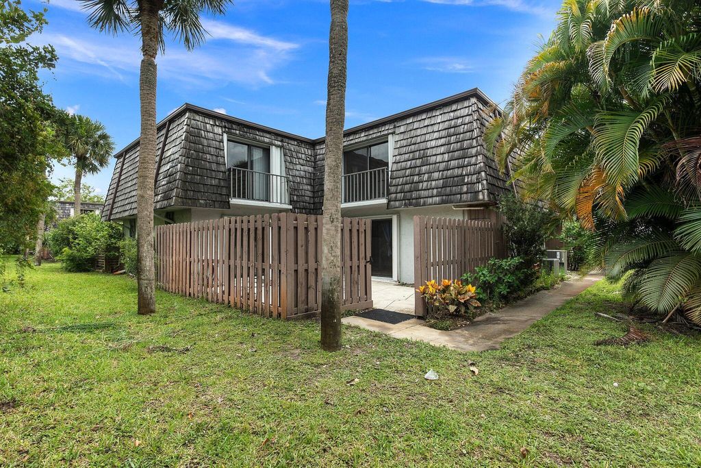 Photo of 762 NW 10th Terrace, Stuart, FL 34994 (MLS # R10995067)