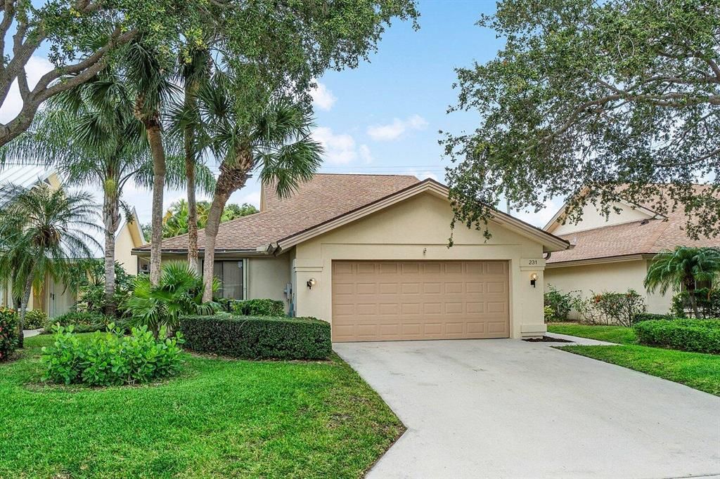 Photo of 231 E River Park Drive, Jupiter, FL 33477 (MLS # R10721259)