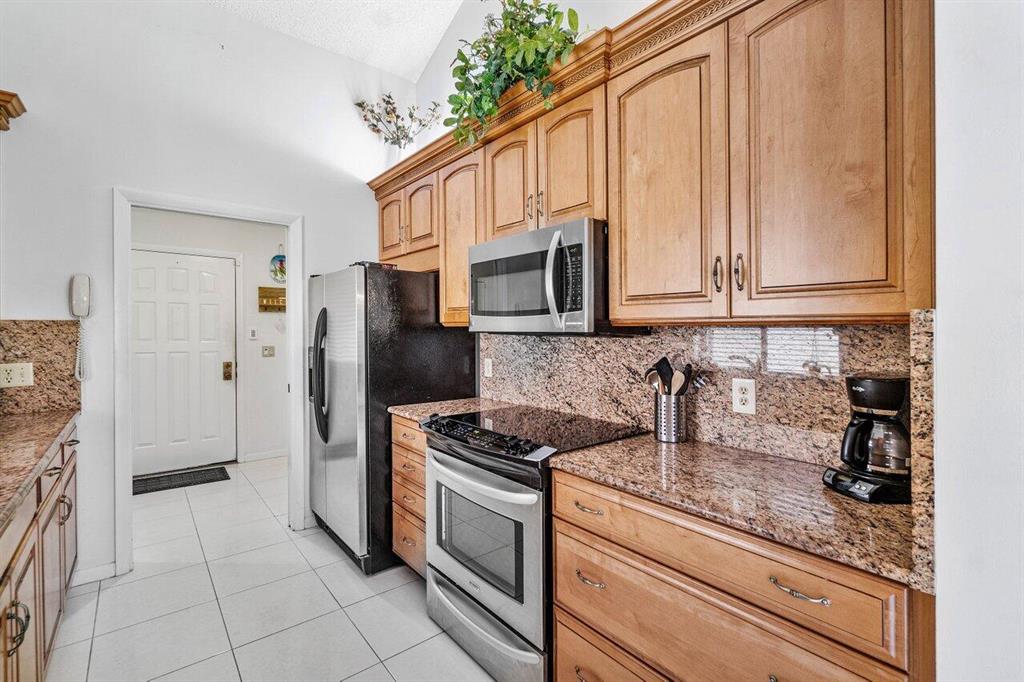 BLUFFS RIVER NORTH - Residential