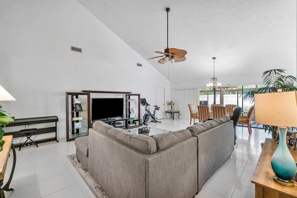 BLUFFS RIVER NORTH - Residential