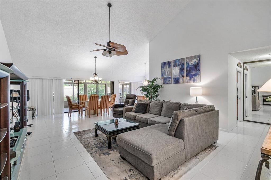 BLUFFS RIVER NORTH - Residential