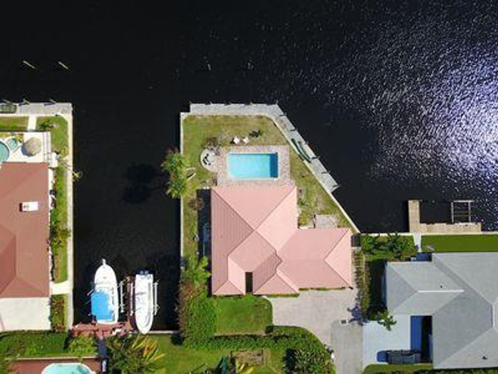 Photo of 10735 SE Barnacle Court, Hobe Sound, FL 33455 (MLS # R10679822)