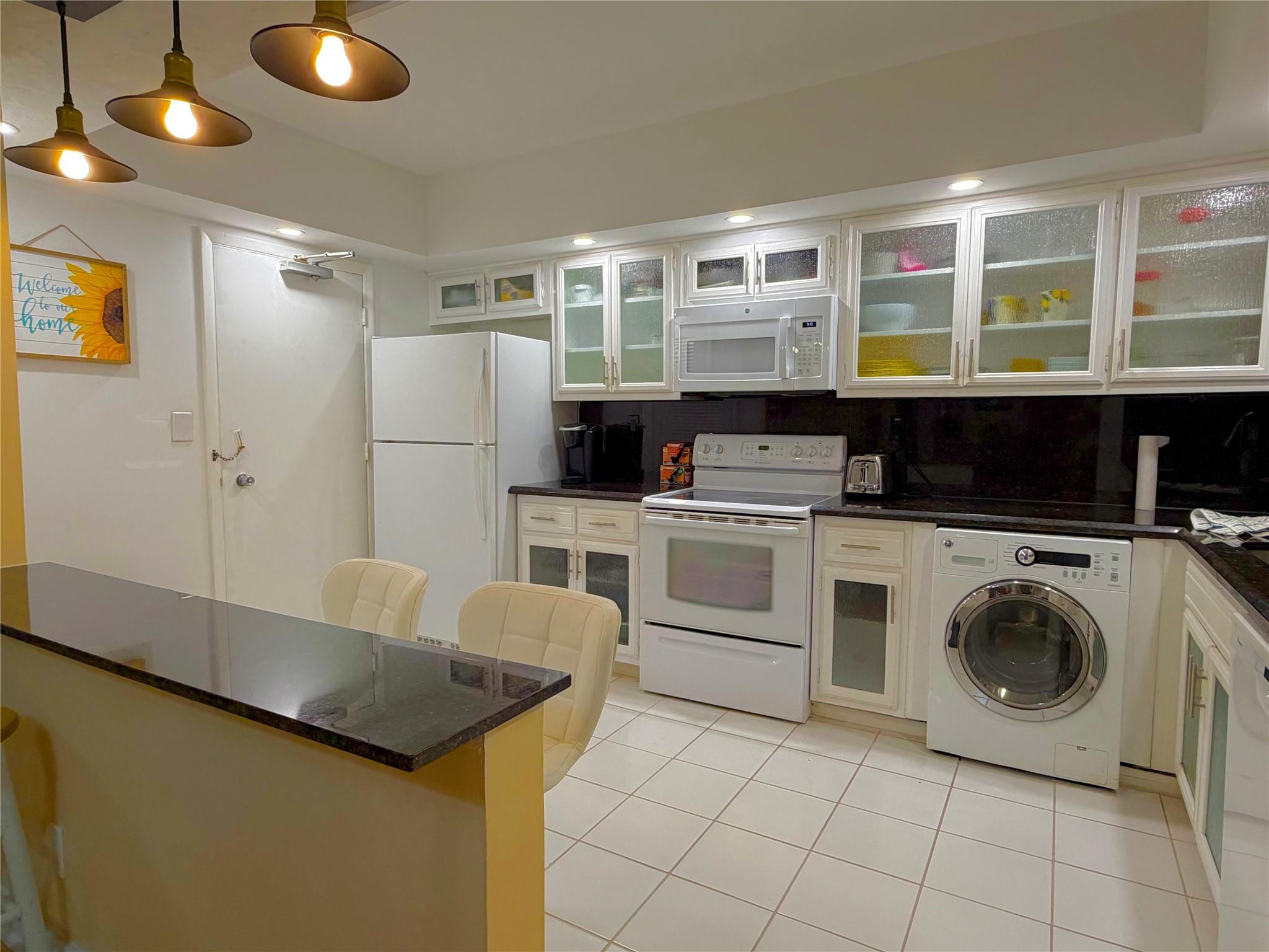 REGENCY TOWER CONDO - Residential