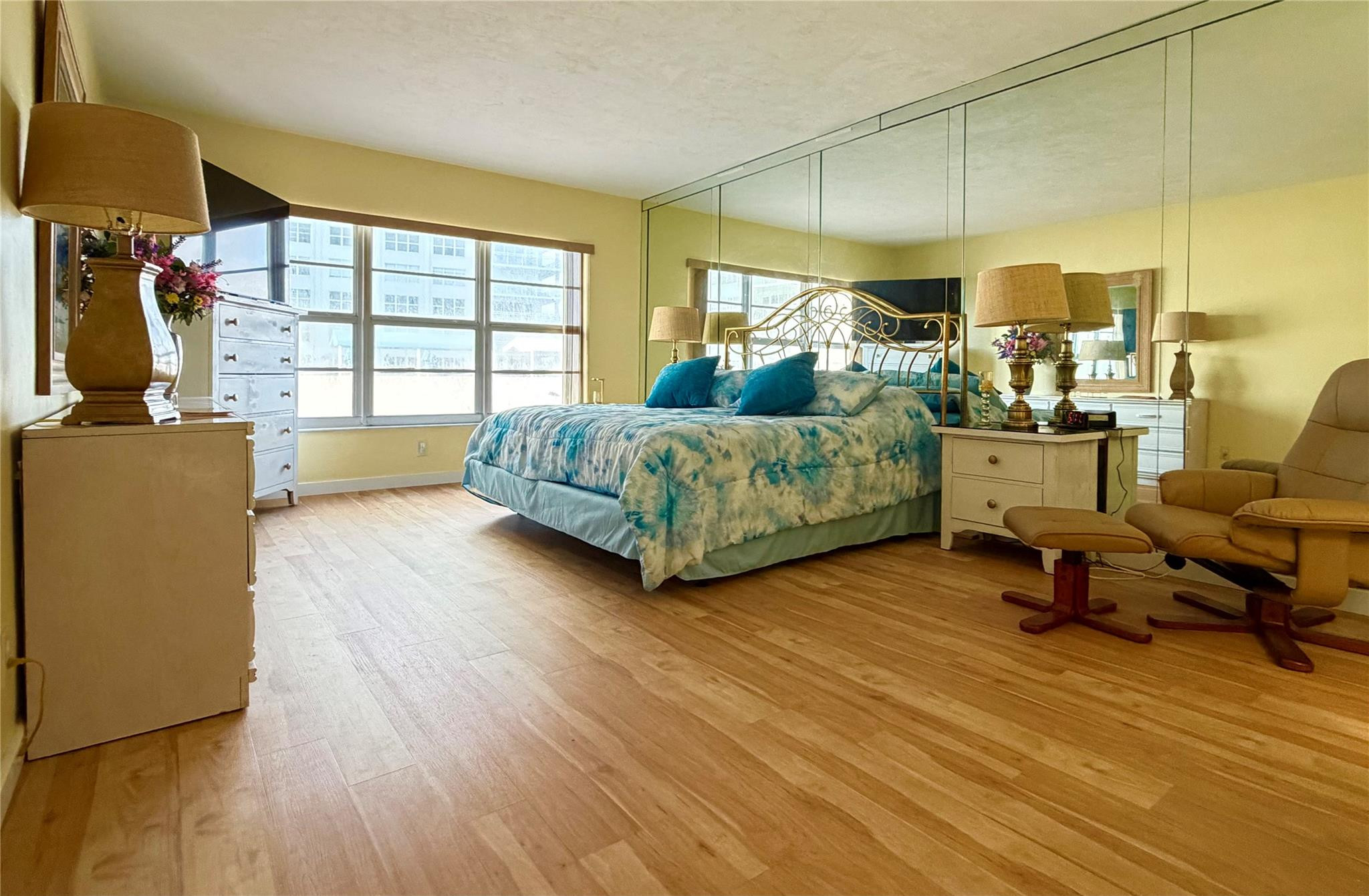 REGENCY TOWER CONDO - Residential