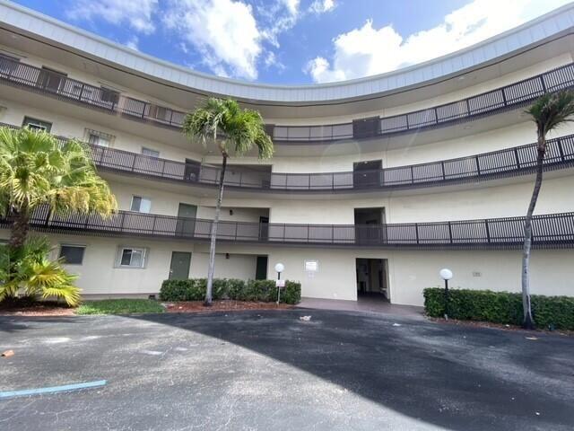 WATERWAY CLUB 8 - Residential Lease