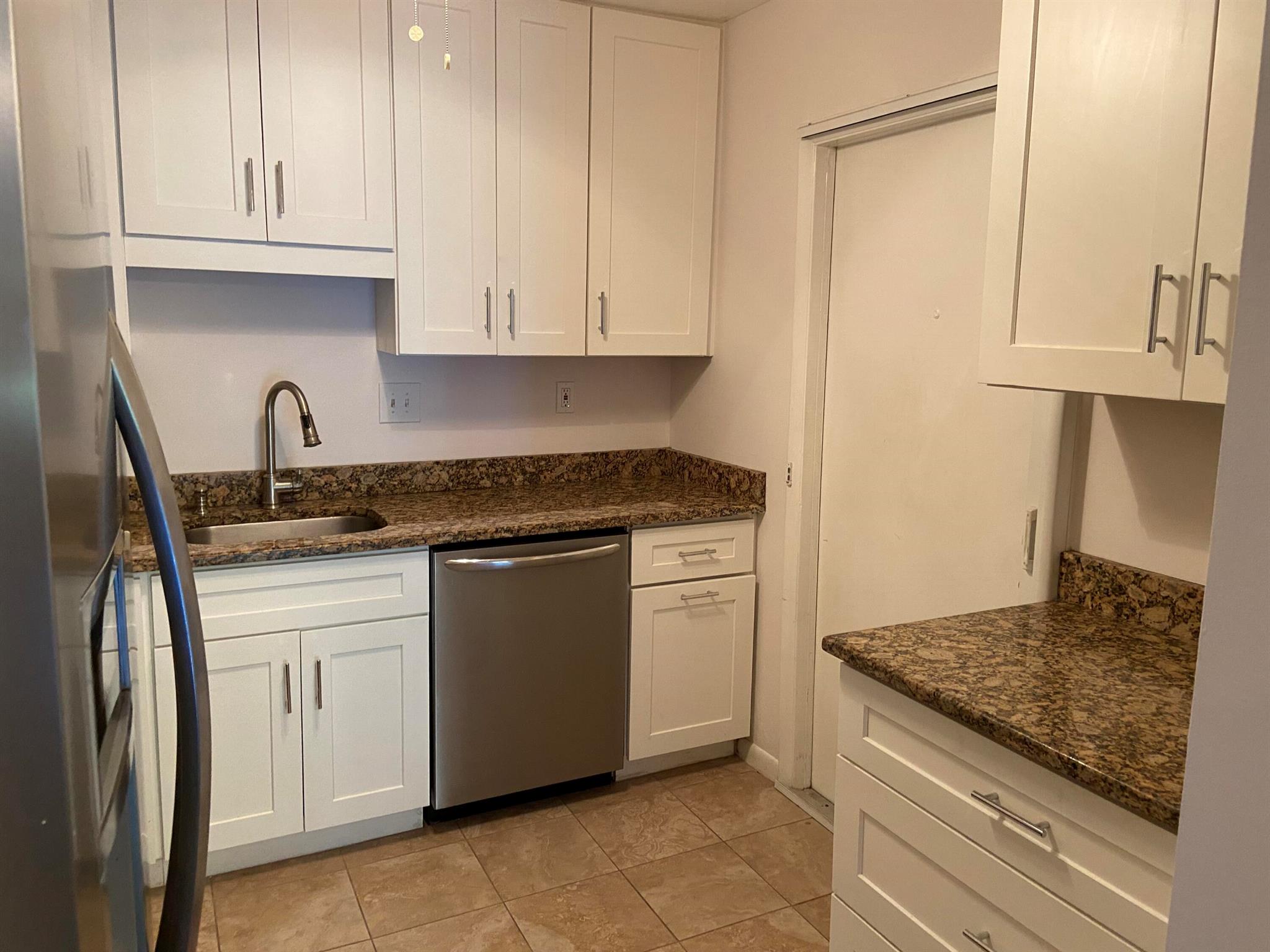 WATERWAY CLUB 8 - Residential Lease