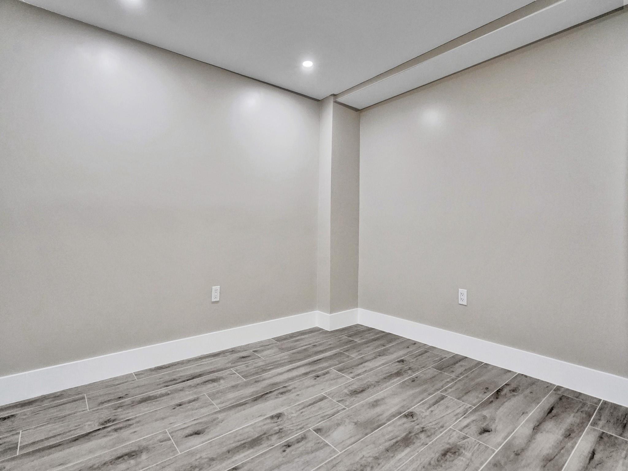 THE COMMODORE - Residential