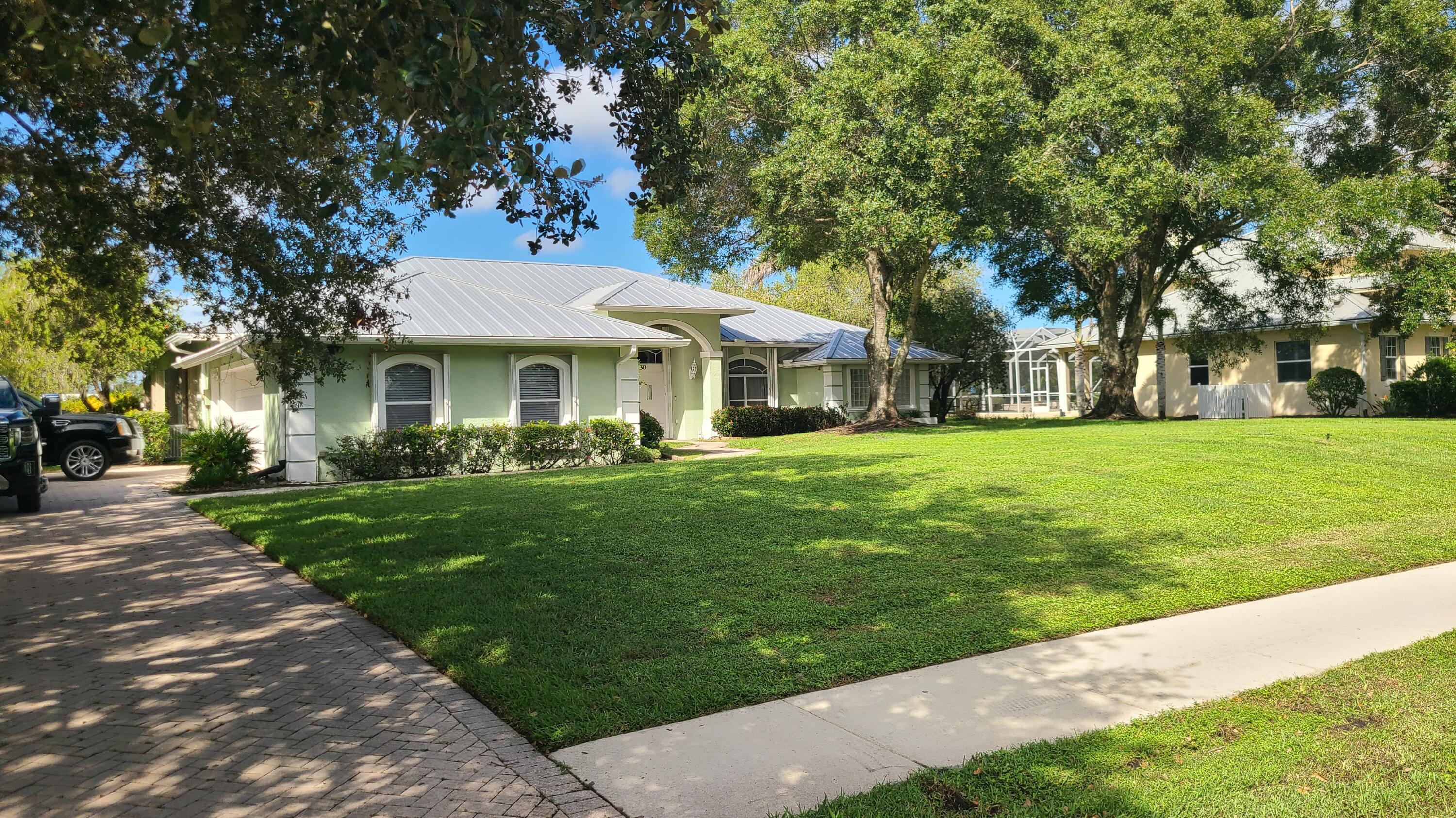 5530 SW Orchid Bay Drive