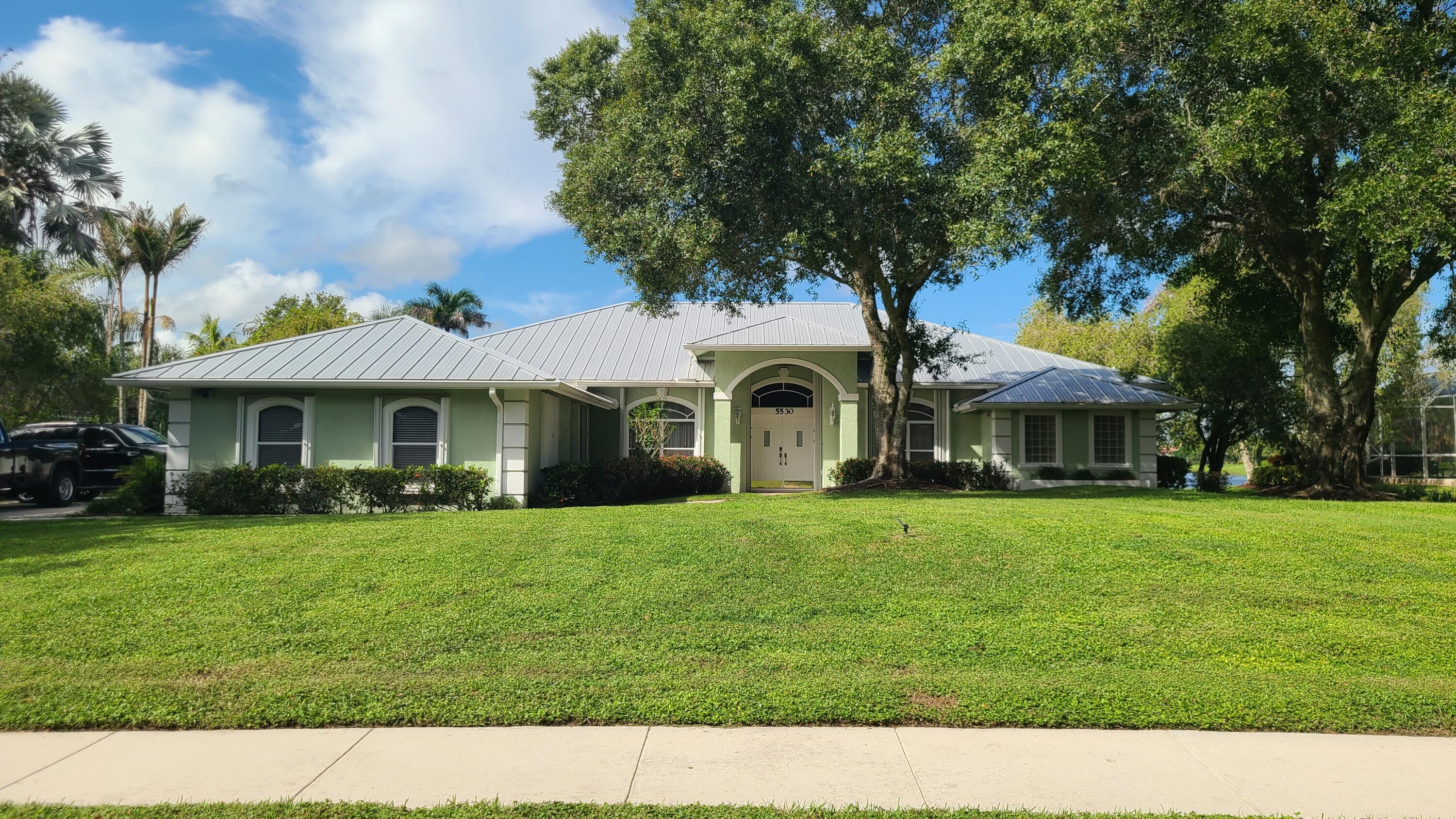5530 SW Orchid Bay Drive