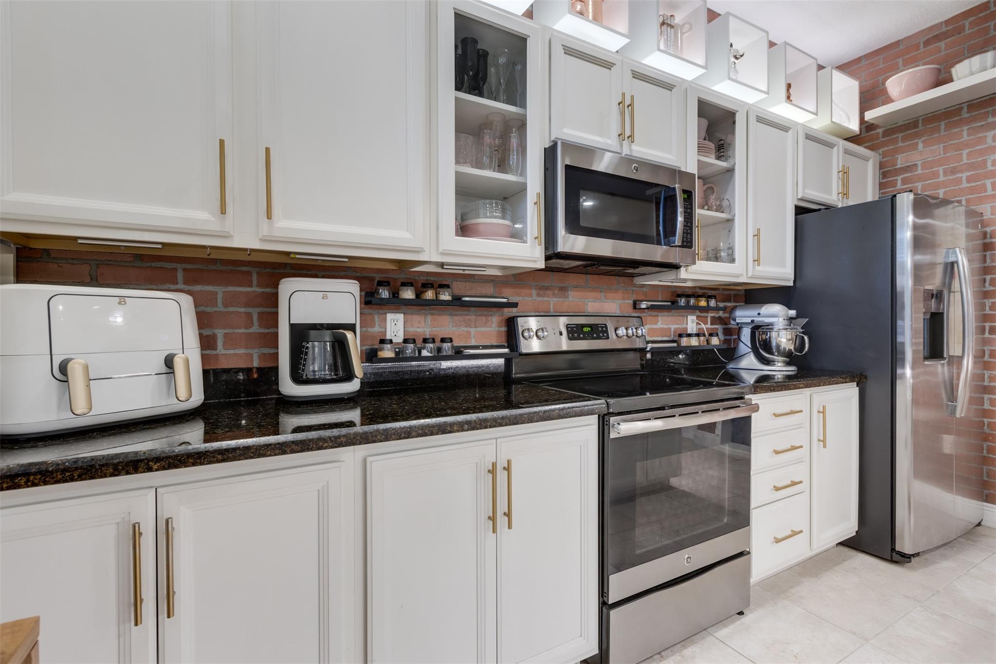 Centra Falls - Residential Lease