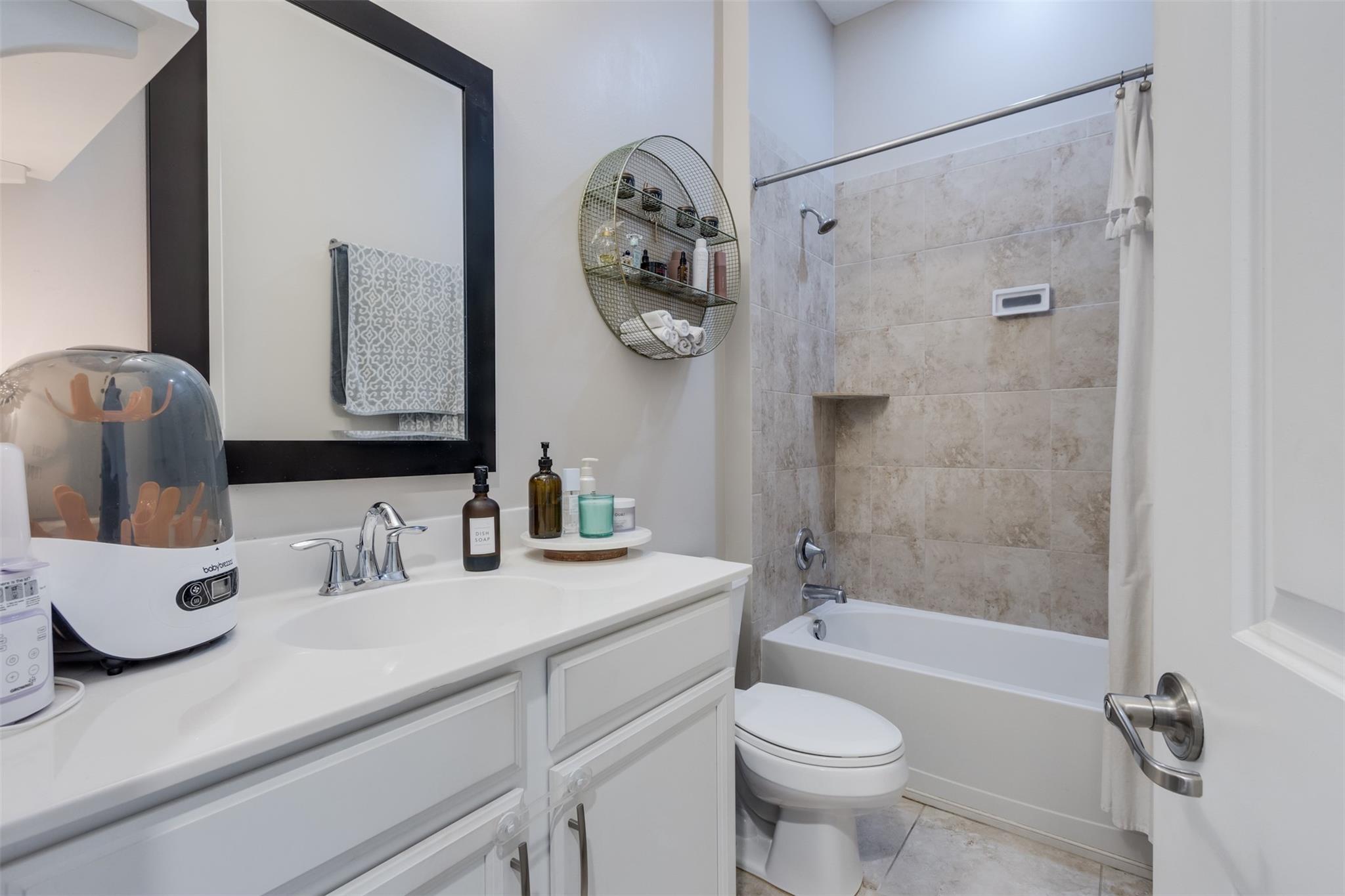 Centra Falls - Residential Lease