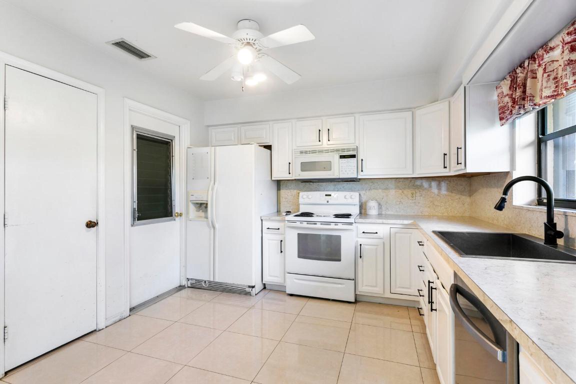 BENT TREE VILLAS WEST COND DECL FILED 3-13-80 - Residential