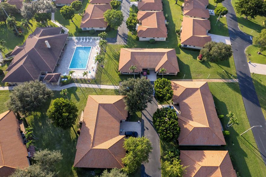 Welcome to this beautifully maintained 2-bedroom, 2-bathroom villa, perfect for those seeking a serene and comfortable lifestyle in a welcoming community. This mint-condition home features a spacious floor plan, offering both comfort and convenience. Enjoy the luxury of a private garage and an additional parking space located just steps away from the community pool and clubhouse—ideal for easy access to all the neighborhood amenities. The property is surrounded by stunning mature trees, enhancing the natural beauty and tranquility of the space. This charming villa is nestled in an idyllic neighborhood designed for retirees, with friendly neighbors and a peaceful environment to enjoy every day. Whether you're relaxing in the well-kept backyard or exploring the amenities nearby,
this home.