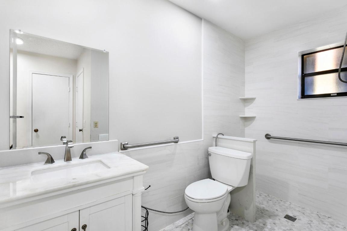 BENT TREE VILLAS WEST COND DECL FILED 3-13-80 - Residential