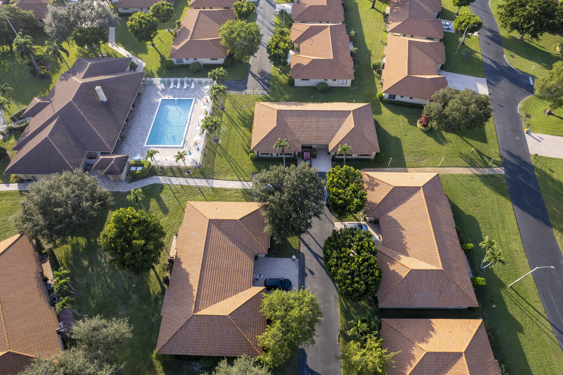 BENT TREE VILLAS WEST COND DECL FILED 3-13-80 - Residential