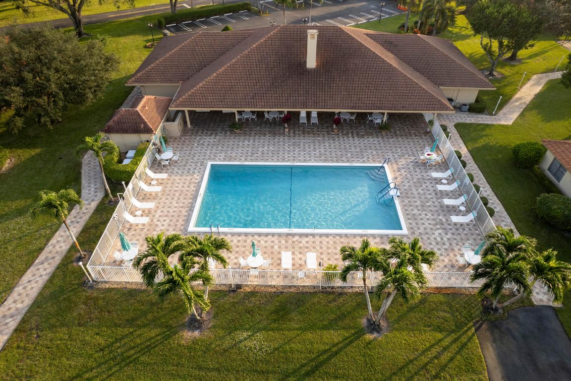 BENT TREE VILLAS WEST COND DECL FILED 3-13-80 - Residential