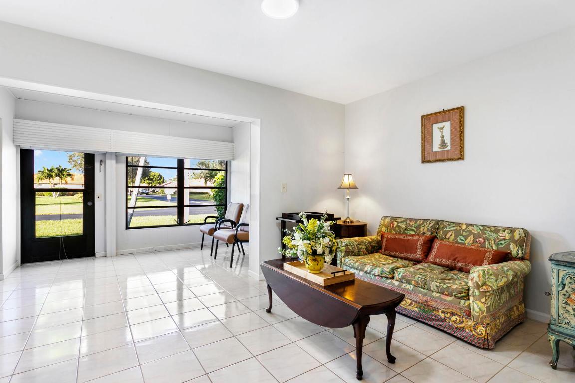 BENT TREE VILLAS WEST COND DECL FILED 3-13-80 - Residential