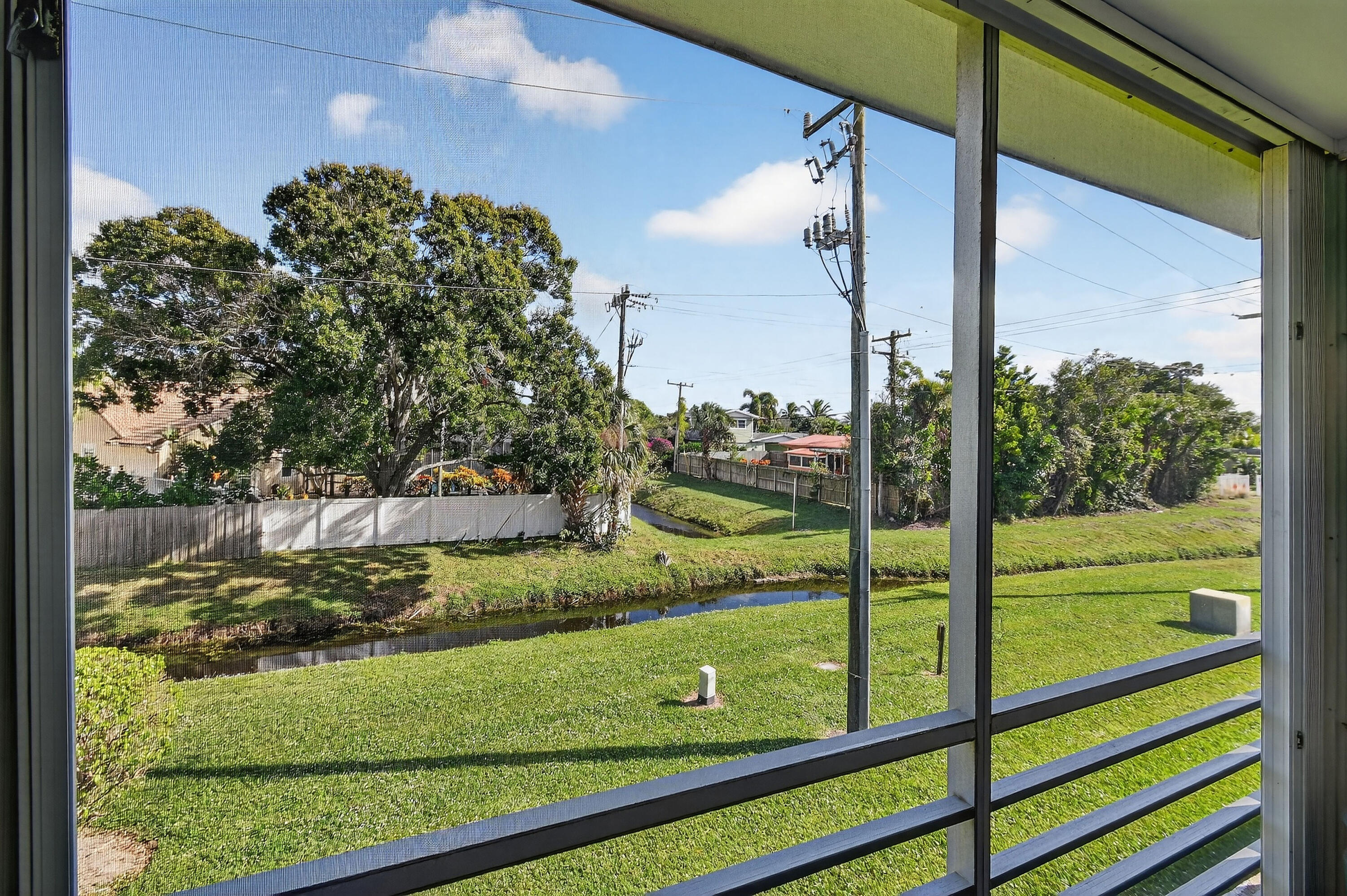 10000 Meridian Way N 15