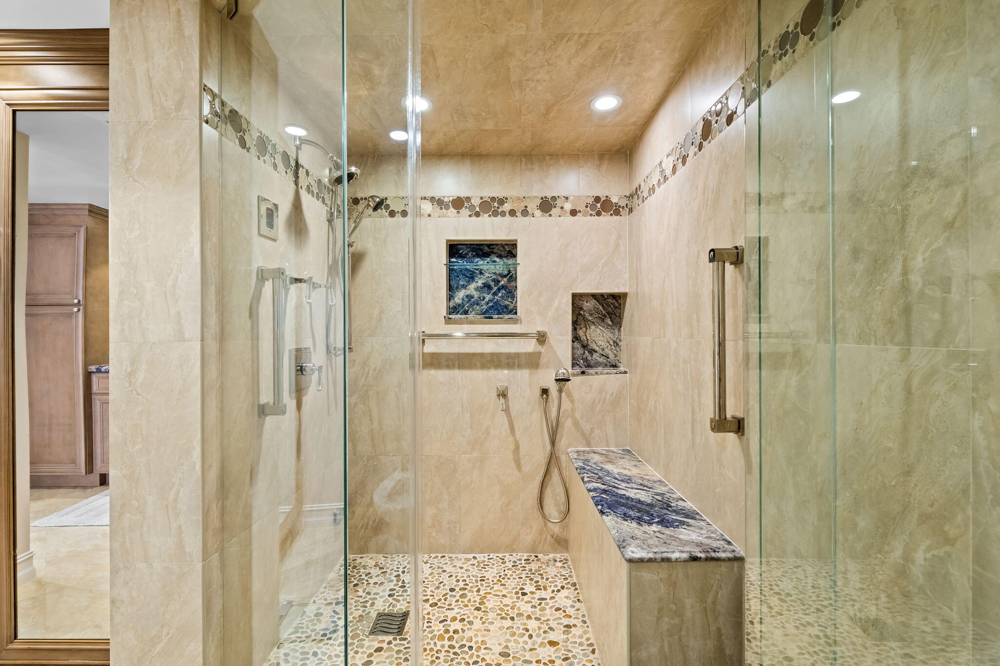 VILLA MAGNA CONDO - Residential