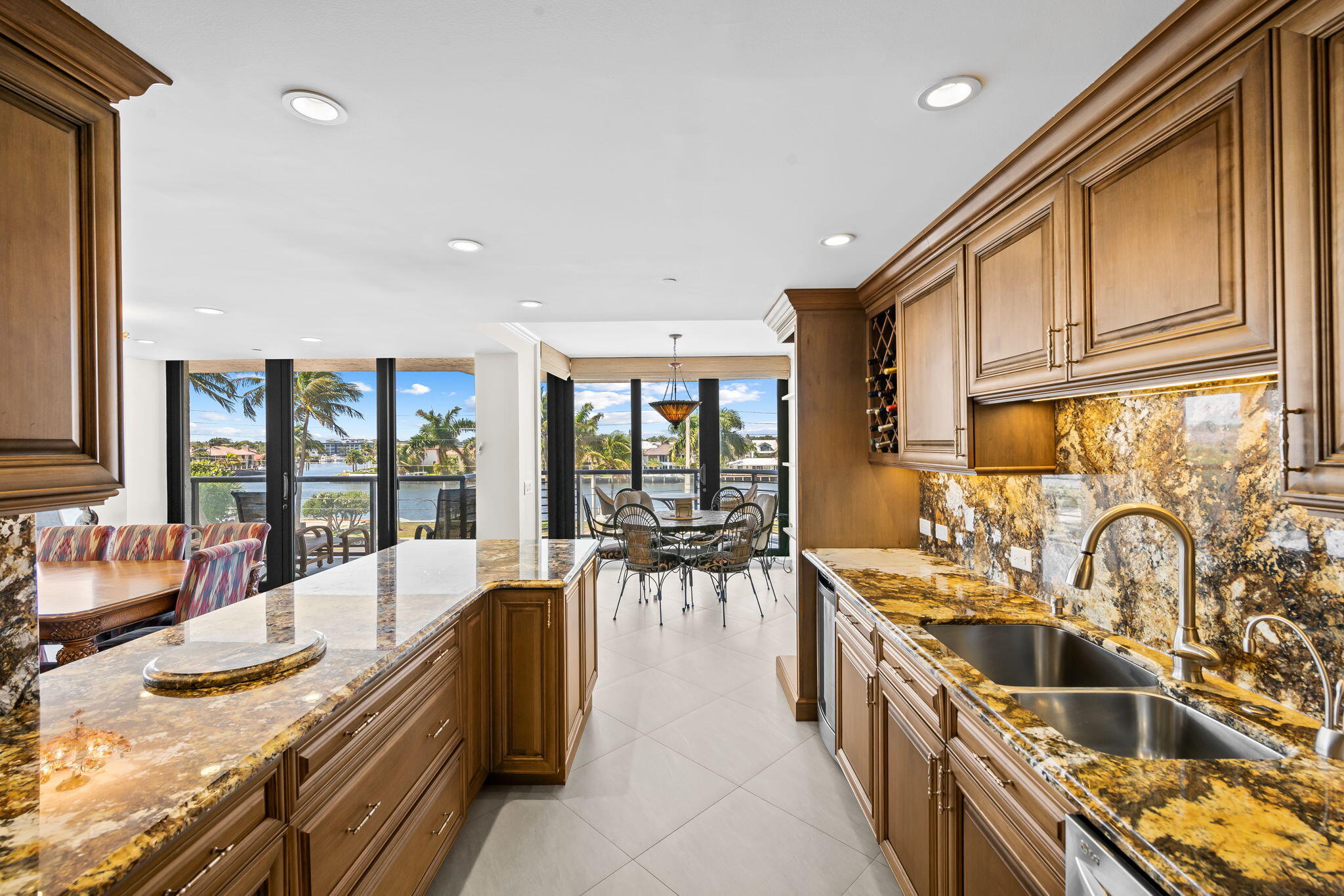 VILLA MAGNA CONDO - Residential