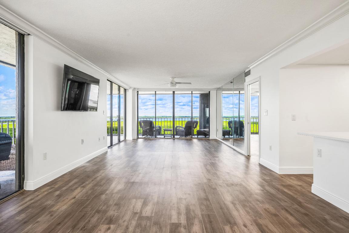 5047 N Highway A1a 1706