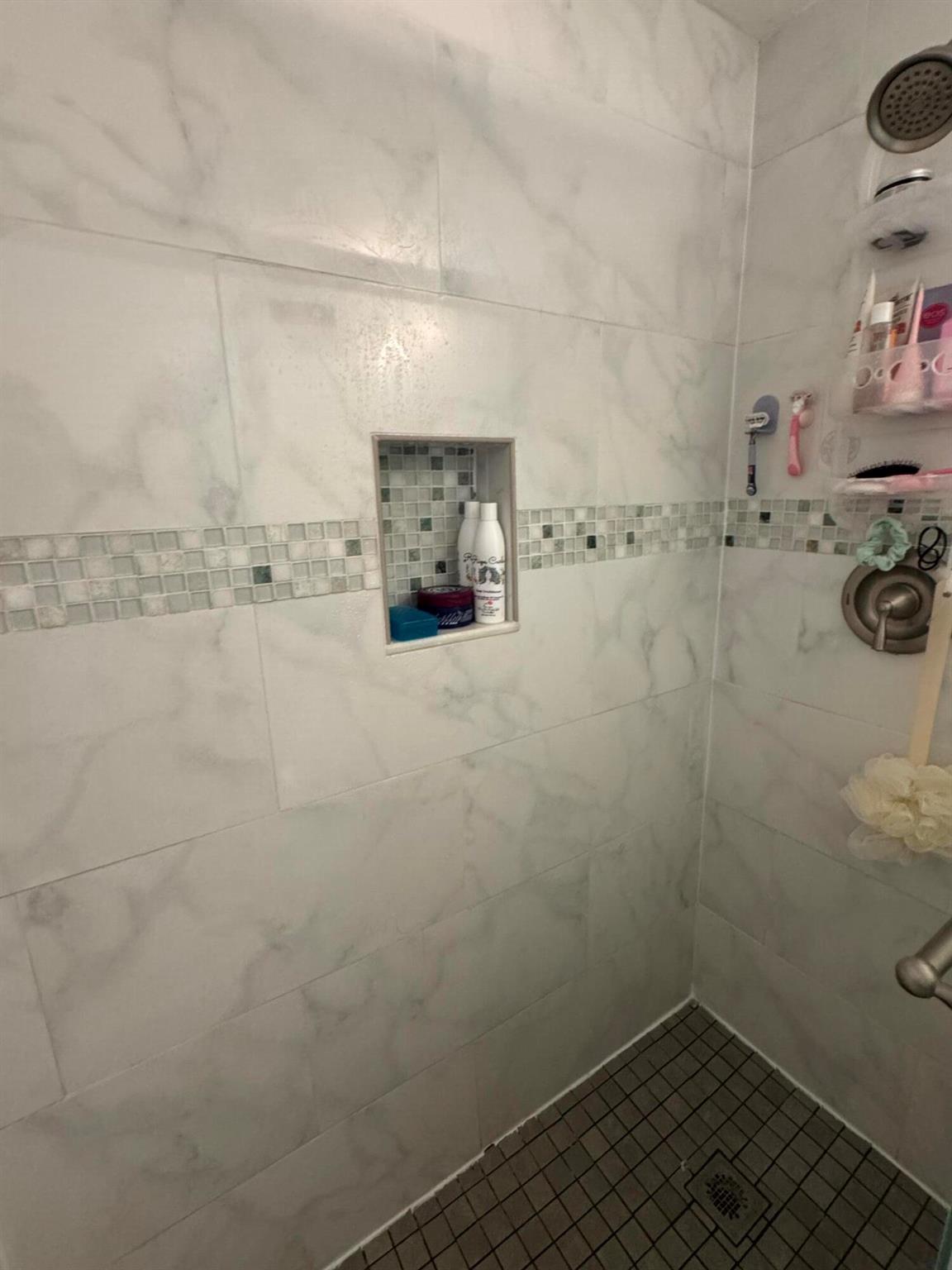 WINCAST ARMS NORTH CONDO - Residential