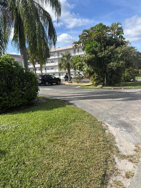 4311 Crystal Lake Drive 119 Deerfield Beach FL 33064