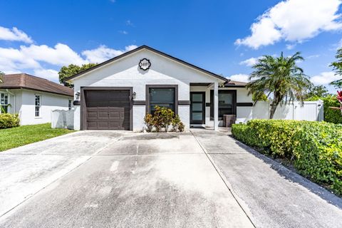5661 Boynton Bay Circle Boynton Beach FL 33437