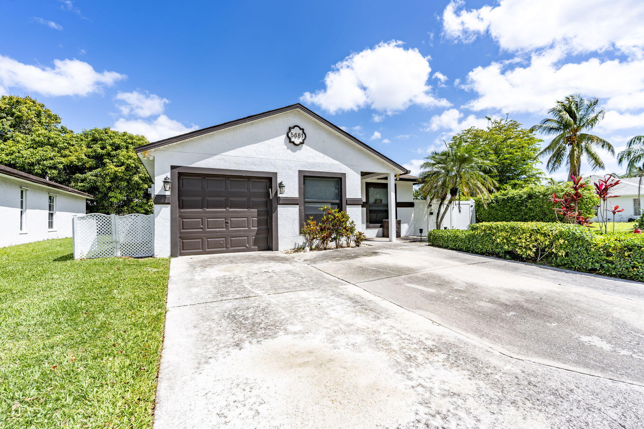 5661 Boynton Bay Circle