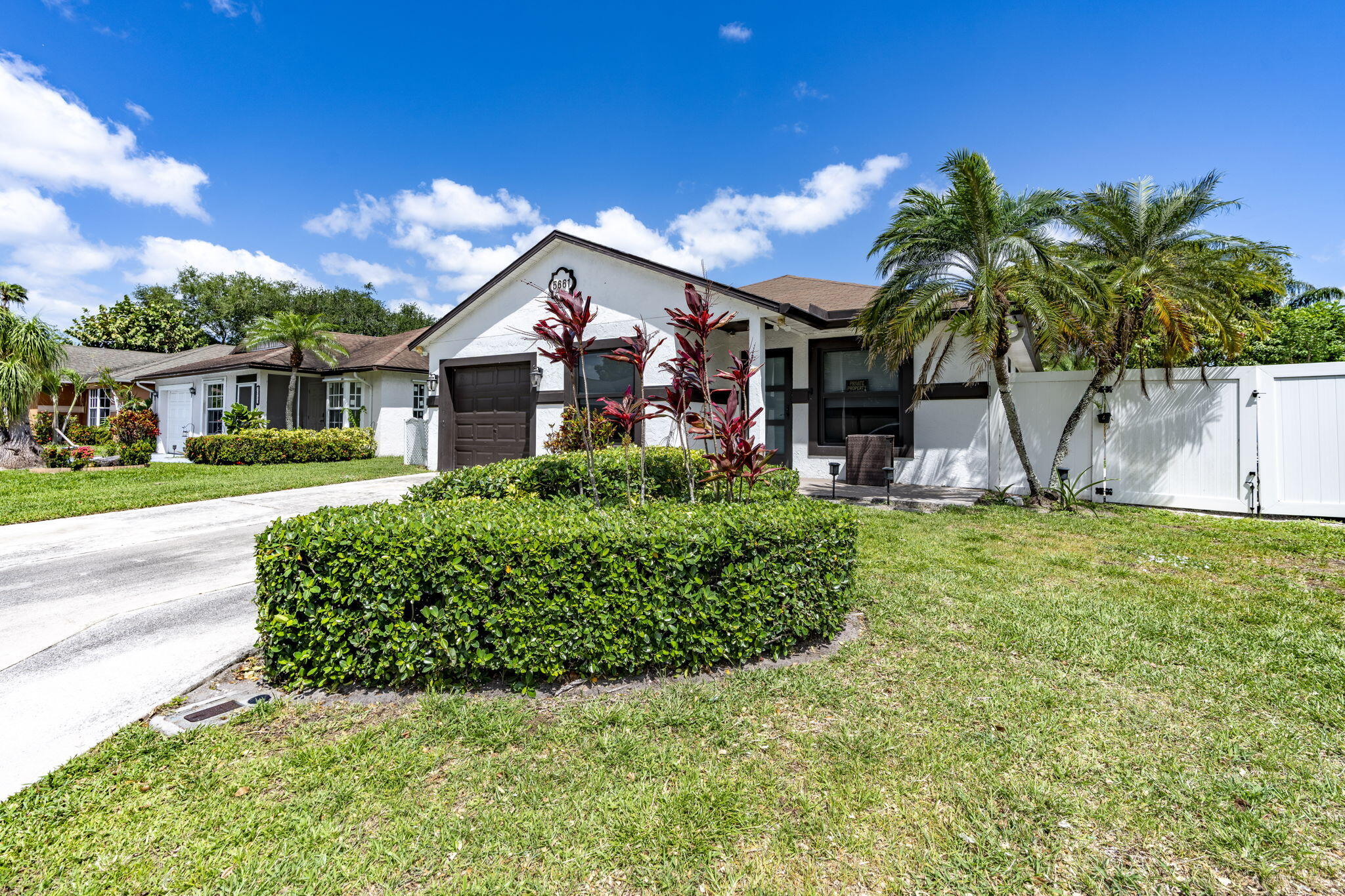 5661 Boynton Bay Circle