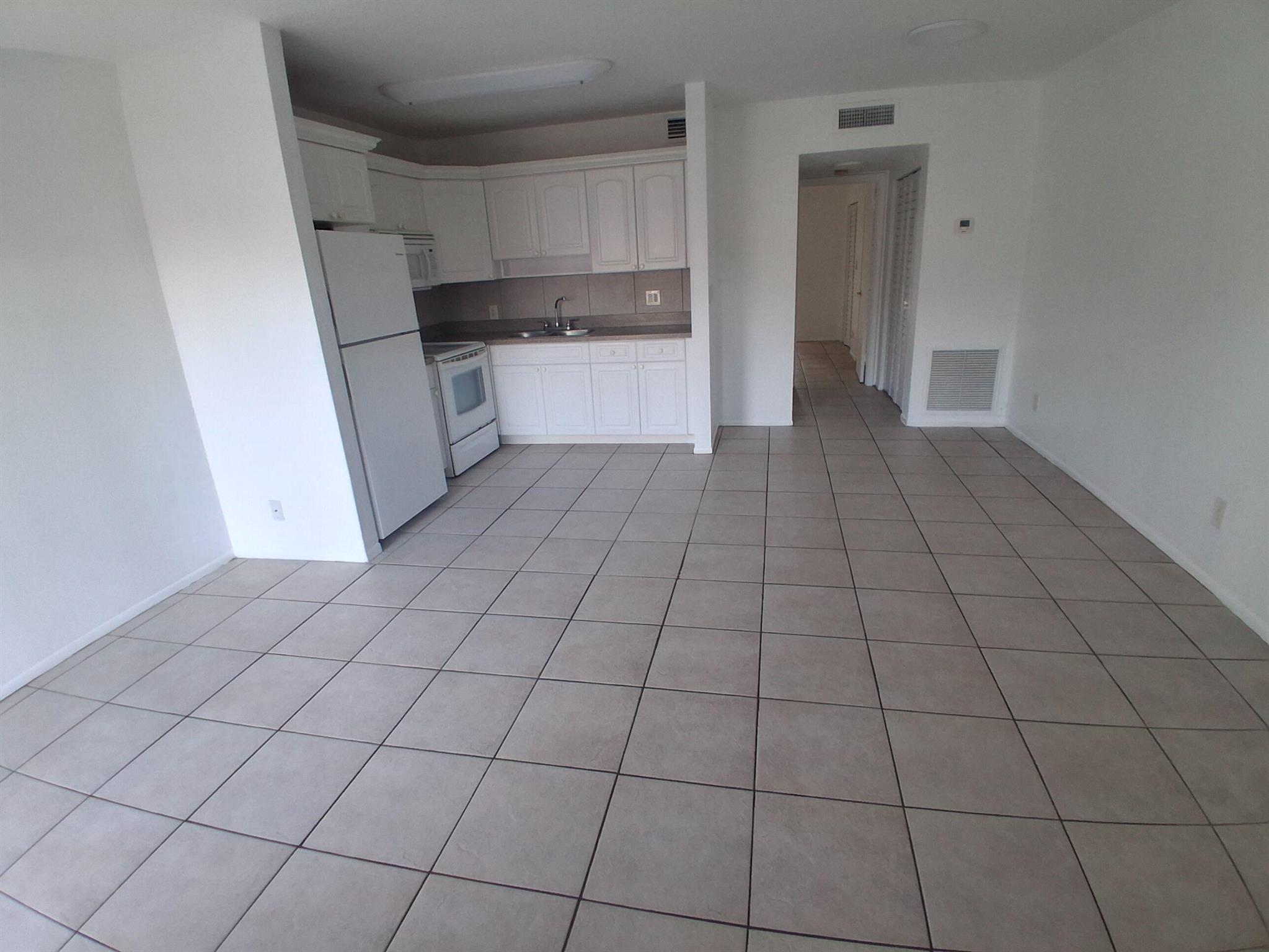 MARINER IV CONDO - Residential Lease