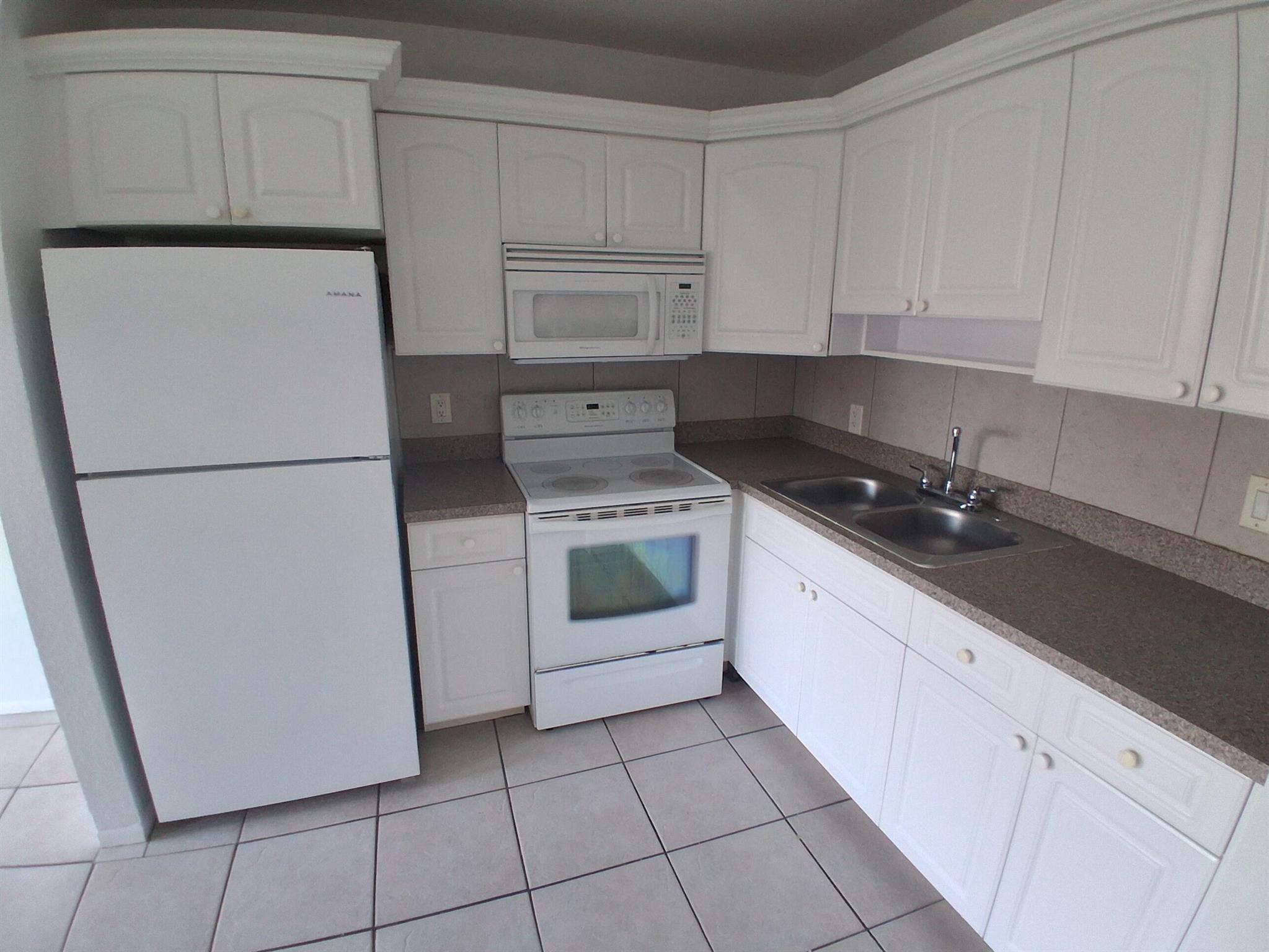 MARINER IV CONDO - Residential Lease